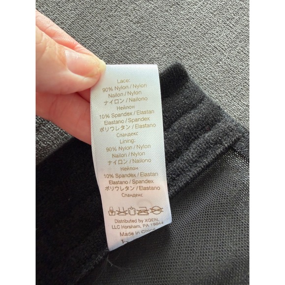 Elegant Blue and Black Lace Shapewear - Picture 9 of 11